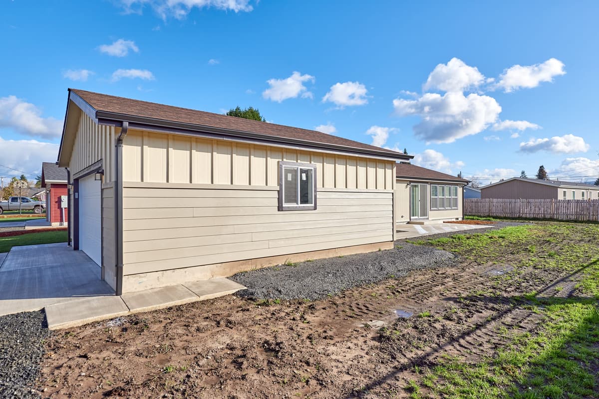 Manufactured home garage